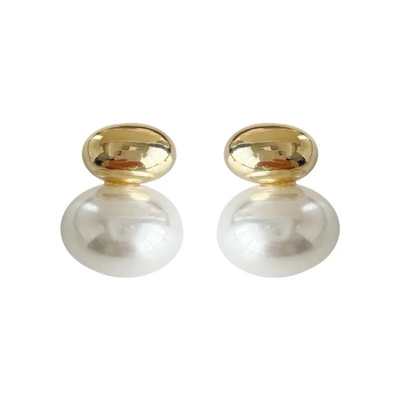 EARRINGS French Elegant Gold Color Bean Spliced Flat Pearl Earrings JEWE… - Picture 4 of 5